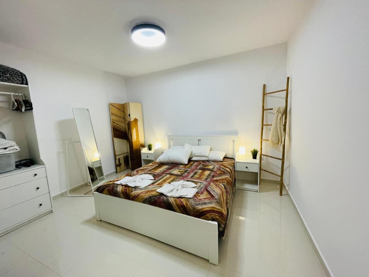 Haris White Apartment Roussospítion 외부 사진